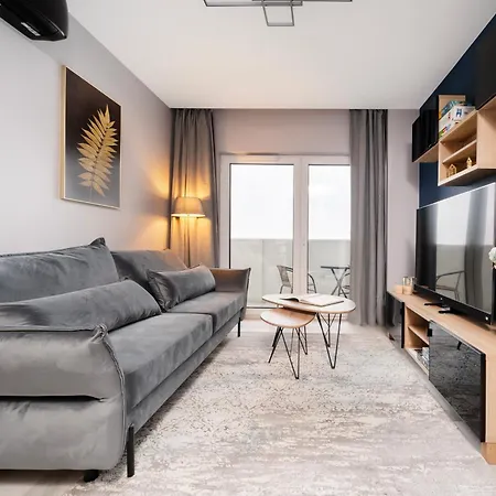 Manufaktura - 9th Floor, Parking, Ac - By Rentujemy 아파트