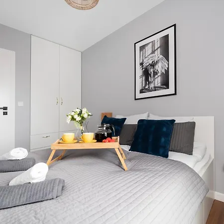 Manufaktura - 9th Floor, Parking, Ac - By Rentujemy Daire *