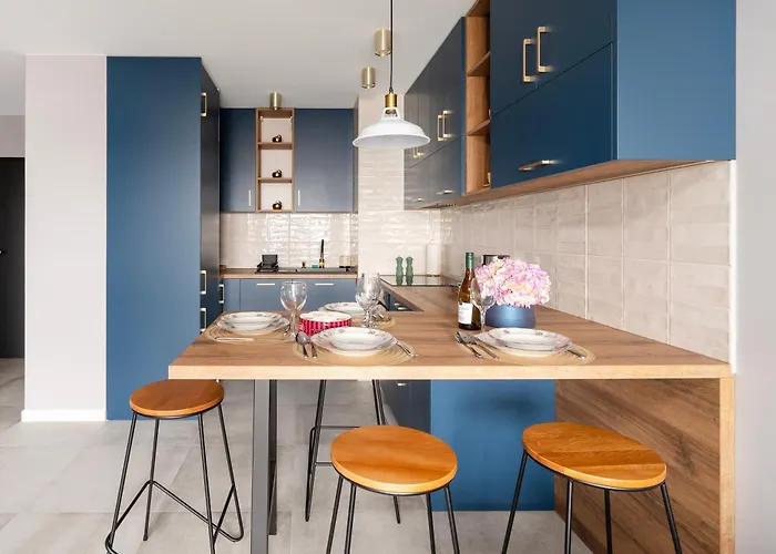 Manufaktura - 9th Floor, Parking, Ac - By Rentujemy Apartman