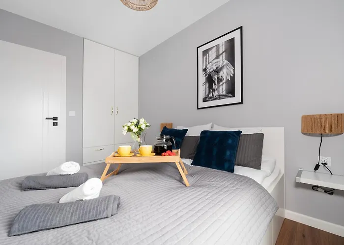 Manufaktura - 9th Floor, Parking, Ac - By Rentujemy Apartman *